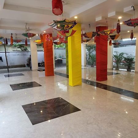 Hotel Nirvana Residency Нагпур Екстериор снимка